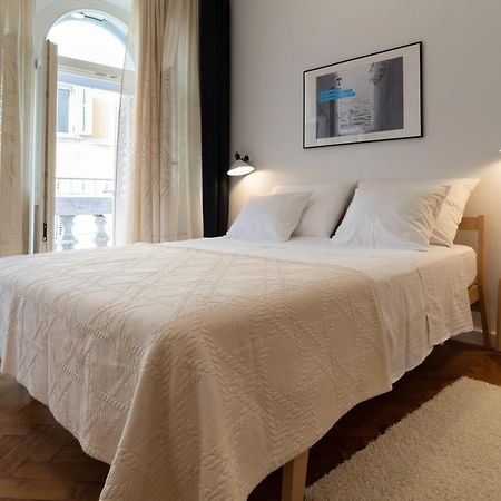Mimi Carera Apartment & Room ロヴィニ エクステリア 写真