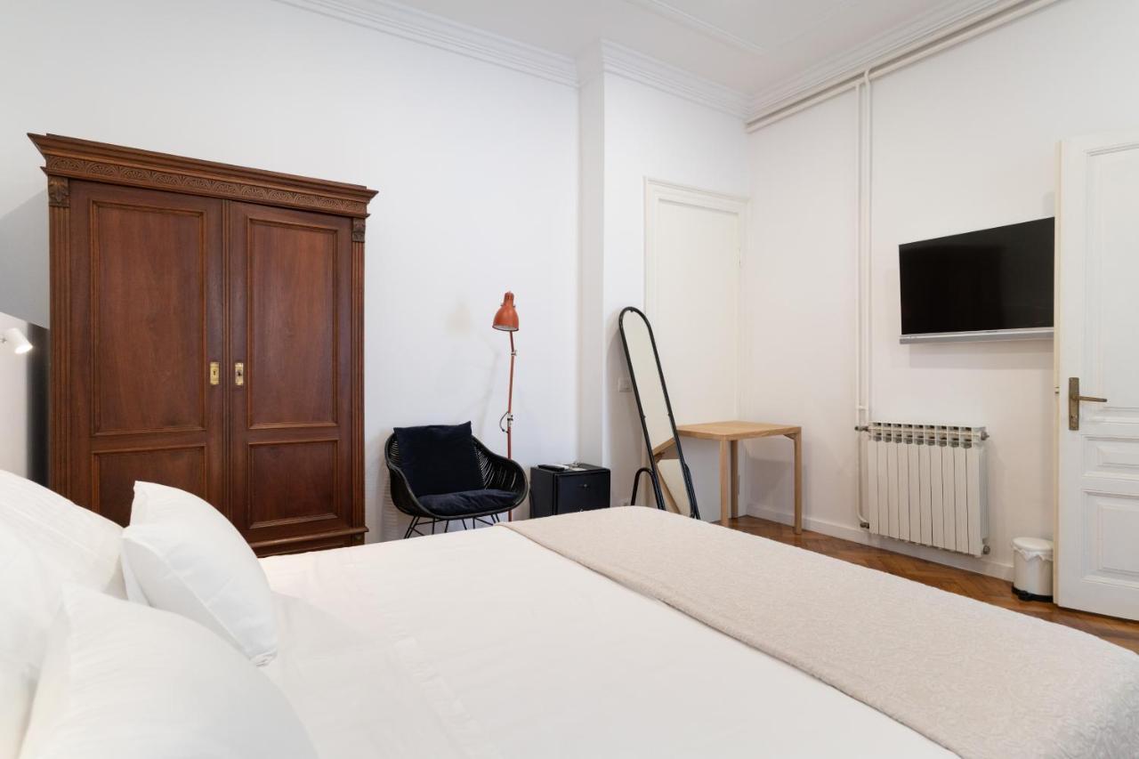 Mimi Carera Apartment & Room ロヴィニ エクステリア 写真